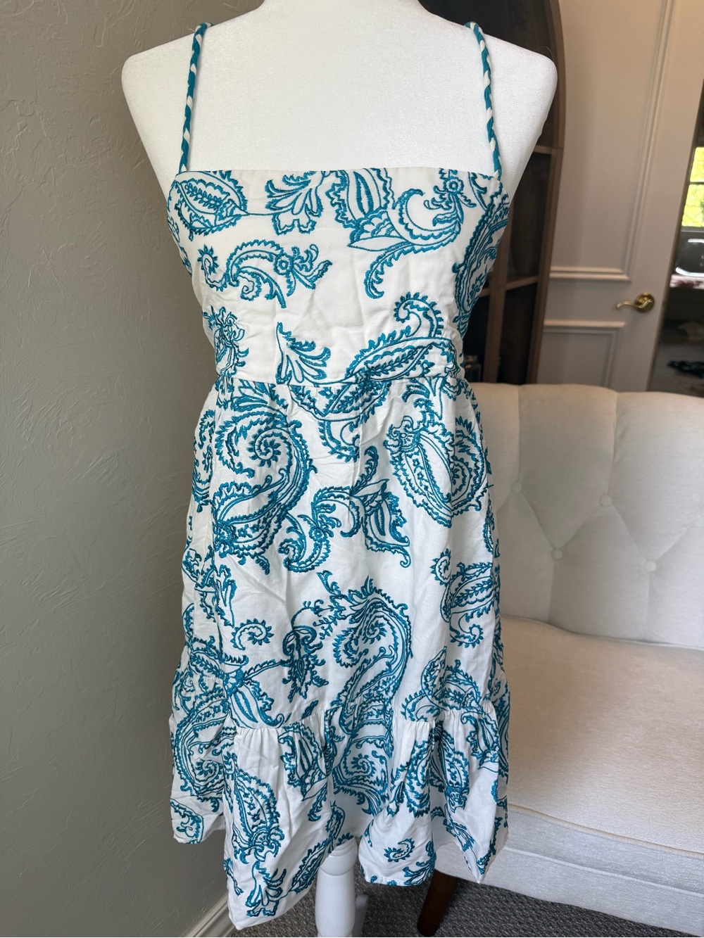 Alice + Olivia Size 6 Teal Paisley Embroidered Open Back Bow Dress